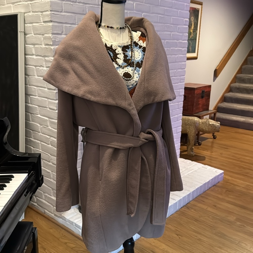 T Thari Women's Hooded Wrap Coat L | EUC LUXURY COAT L
